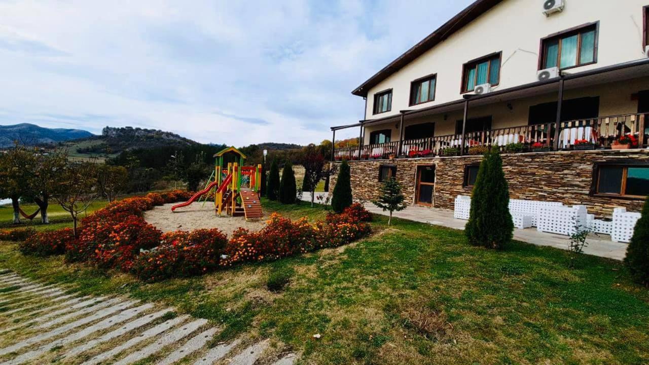 Family Hotel Borovitsa Pŭdartsi Exterior foto