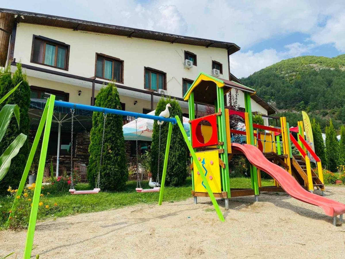 Family Hotel Borovitsa Pŭdartsi Exterior foto